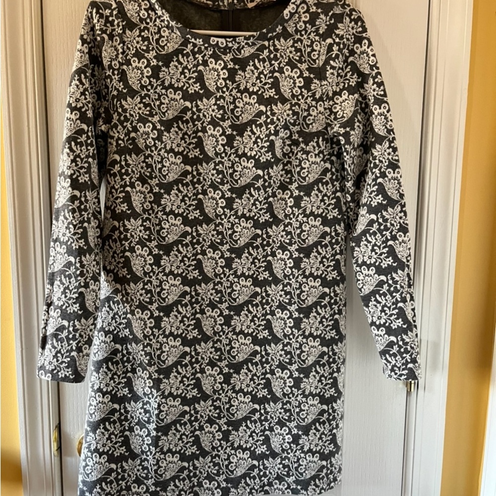 Loft Gray  and White Long Sleeve Dress